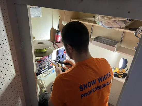  | Snow White Electricians