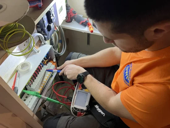  | Snow White Electricians